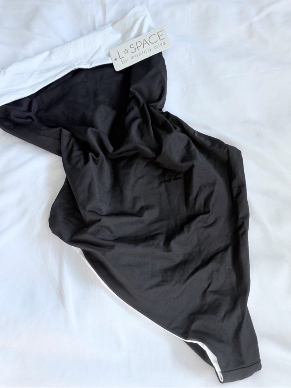 NWT L*Space Black and White Mustang Reversible One-Piece Swimsuit S - Picture 4 of 9